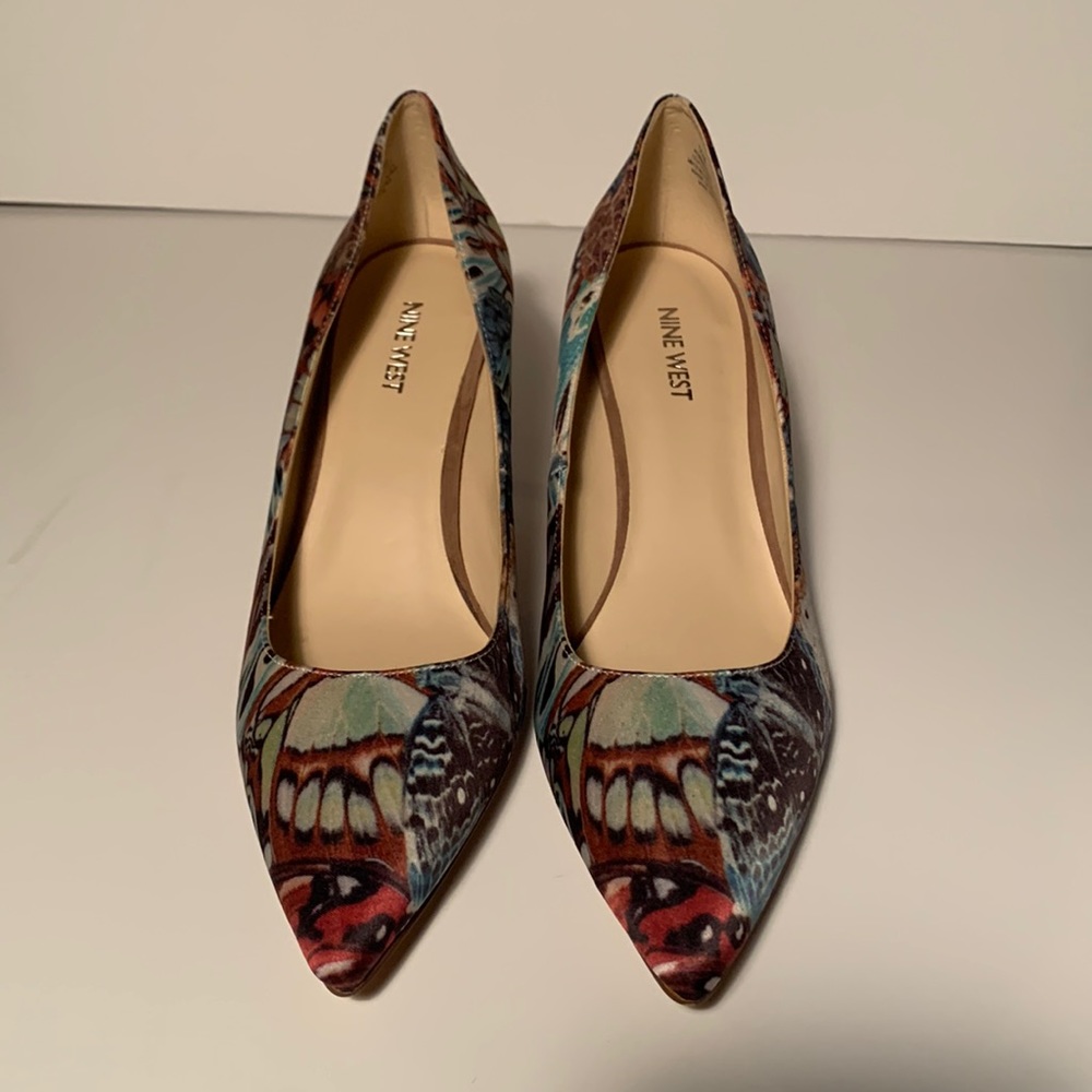 Nine West heels 👠 Textile material. Never worn! Size 10